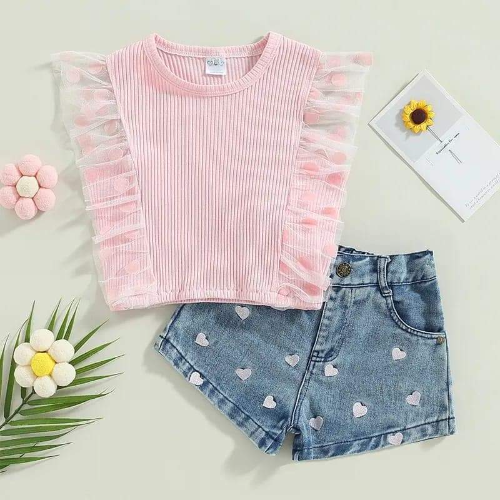 SHORT CORAZONES BORDADOS/BLUSA ROSA