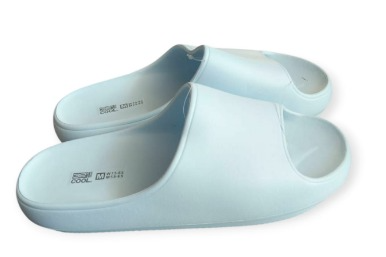 32 GRADOS S/W 6-7  M 4-5 SANDALIAS CELESTE UNISEX