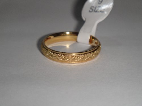 ANILLO DE ACERO AROS DE MATRIMONIO BORDE LISO CENTRO CORRUGADO 4X1MM ANA000151