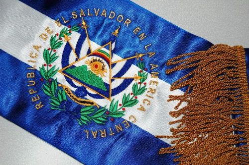 Banda o bufanda de El Salvador
