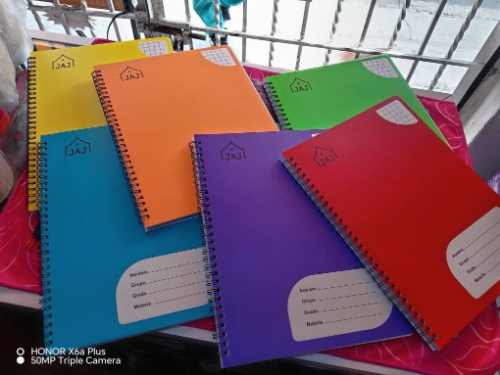 Cuaderno doble espiral pasta dura de 100
