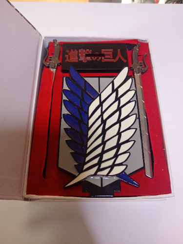 ESCUDO ATTACK ON TITAN