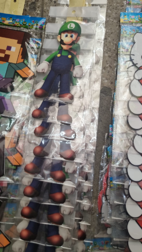 FIGURA DE FOMY MARIO BROSS