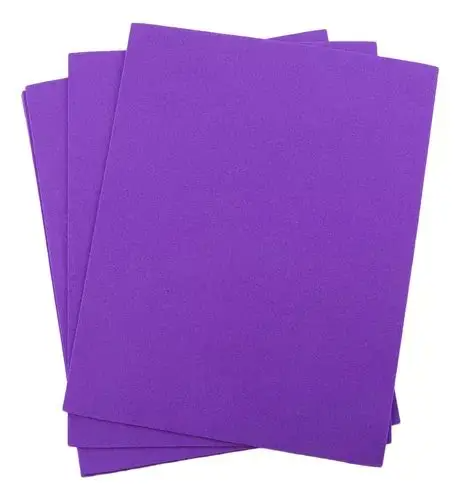 Fomy hoja aspero morado