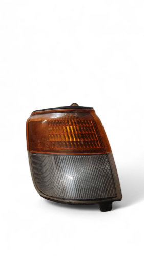 intermitente derecho Mitsubishi Montero Pajero 1995