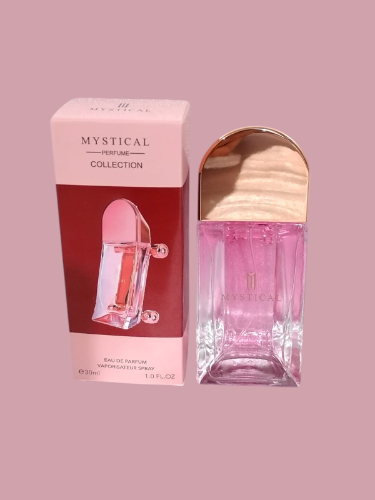 PERFUME FEMENINO MINIATURA - 30ML REFERENCIA OLFATIVA DE CAROLINA HERRERA - 212 HEROES ROSADO ( IMITACIÓN)