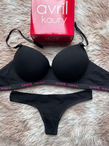 Conj avril kaury 3008