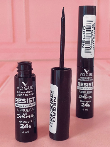 DELINEADOR NEGRO RESIST VOGUE