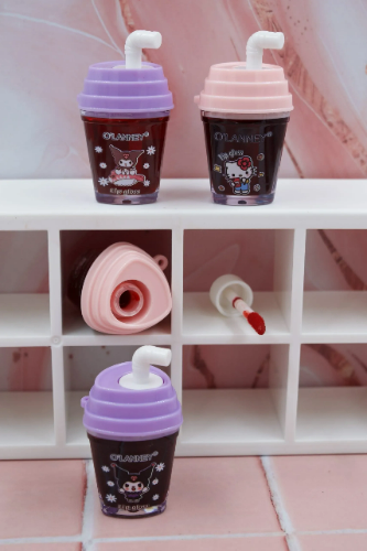 TINTA LABIOS JUGUITO HELLO KITTY/KUROMI
