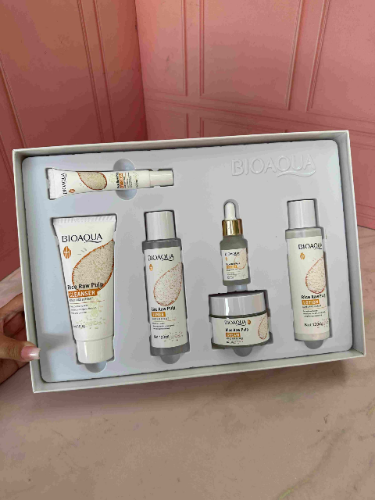 KIT CUIDADO FACIAL DE ARROZ BIOAQUA (JABON-TONICO-CONTORNO-SERUM-CREMA-LOCION)