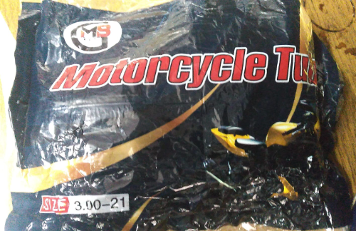 MOTORCYCLE TUBE SIZE: 3.00-21 FILA: J COD: 600844