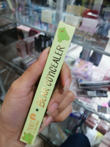corrector bear trendy