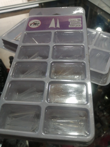 caja uñas estileto fnc