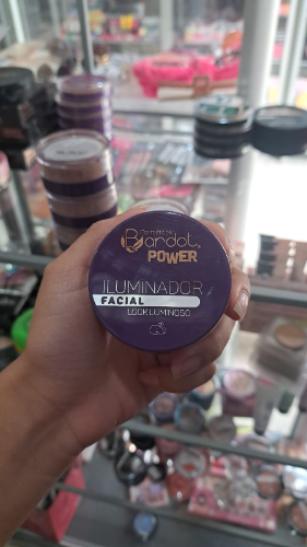 iluminador facial suelto bardot nude