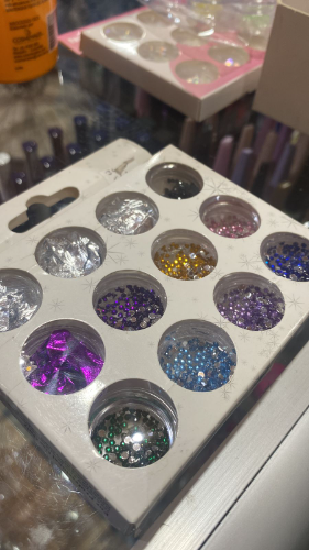 CAJITAS DE ACCESORIOS DE UÑAS SEMI BLANCA