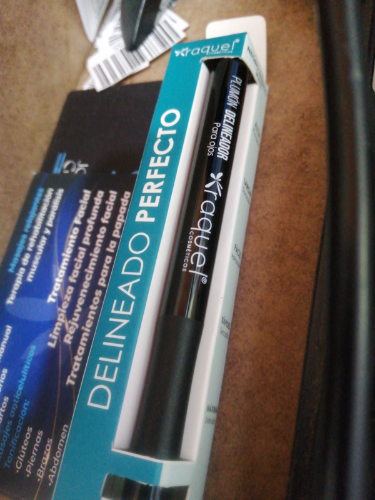 delineador plumon negro raquel