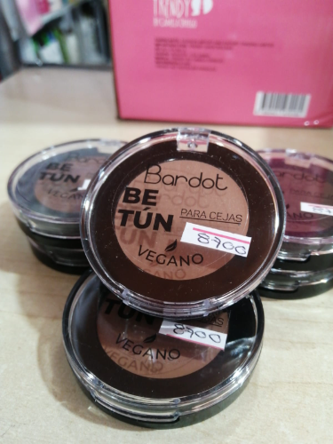 BETUN CEJAS CARMEL BARDOT