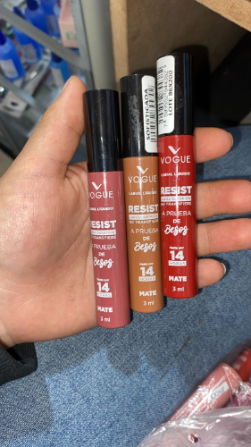 labial romantica vogue resist