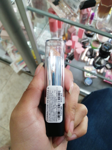 corrector en barra bardot 4